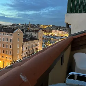 Apartment Loft Moderne Vue Vieux Port Terrasse Rooftop, Marseille