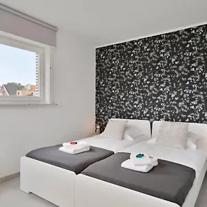 https://bright-and-spacious-bungalow-with-garden-near-the-beach.hotelsghent.com